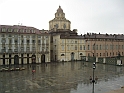 Pioggia in Piazza castello1